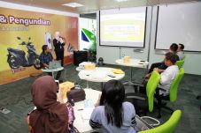 Radana Finance Tingkatkan...