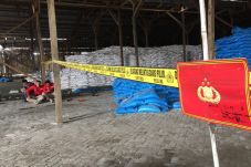 Mabes Polri Gerebek...