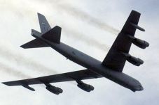 Dua Bomber AS Terbang...