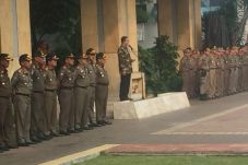 Anies Perintahkan Satpol...