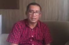 Dari Tempat Persembunyian...