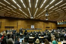Iran Desak IAEA Turut...