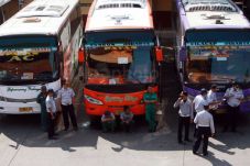 Telantarkan Penumpang,...