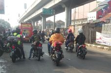 Pemudik Bersepeda Motor...