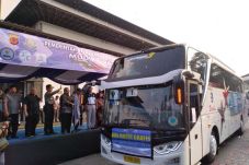 Pemprov Jabar Berangkatkan...
