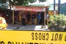 Wanita Pengelola Tempat...