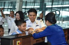Tiket Pesawat Kemahalan,...
