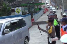 Mobil Tak Laik Jalan...