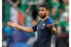 Olympique Lyon Hentikan...