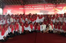Kumpul di Rumah Syahri...