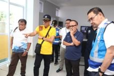 Refly Harun Pantau Arus...