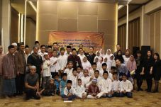 Gets Hotel Berbagi dengan...