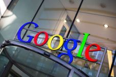 Google Asistant Permudah...