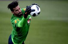 Alisson Becker Pilih...