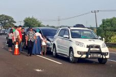 5 Minibus Terlibat Tabrakan...