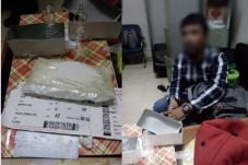 Selundupkan Sabu, Warga...