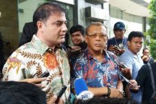 Momen Idul Fitri, Sam...