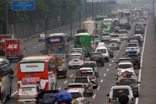 Macet di Rest Area KM...