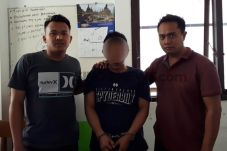 Posting Foto Syur Selingkuhan,...