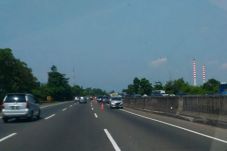 Contraflow Tol Cikampek...