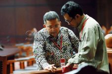 Warga Diimbau Awasi...