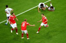 2 Laga 8 Gol: Rusia...