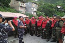 KM Sinar Bangun Tenggelam,...