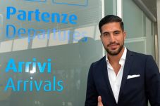Datang ke Turin, Emre...