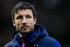 PSV Eindhoven Tunjuk...