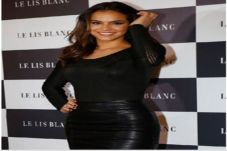 Semangati Neymar, Artis...