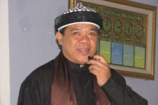 Ustaz Hari Moekti Tutup...