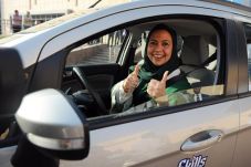 Arab Saudi Cabut Larangan...