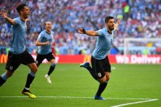 Babak I: Uruguay Dua...