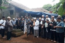 Suasana Haru Iringi...