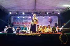 Pasangan Hadist Tutup...