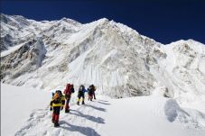 Mengenal Hamparan Gunung...