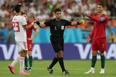 Sepakan Penalti Ansarifard...