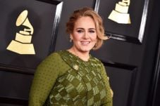Adele Berencana Rilis...