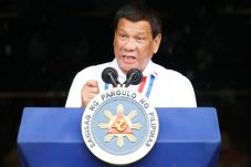 Sebut Tuhan Bodoh, Duterte...