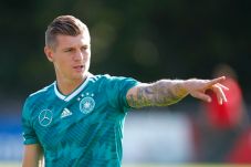 Toni Kroos Ingin Sumpal...