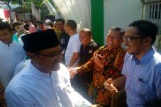 Berjalan Kaki, Gus Ipul...