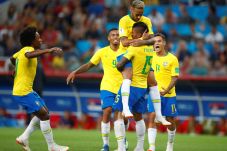 Babak I: Brasil Ungguli...