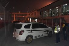 Mobil Karyawan Ditembak,...