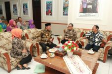 Bupati Lamongan Pasang...