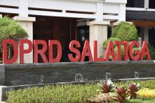 Gerindra Ajukan Penggantian...