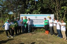 PLN Gelar Program Tanam...