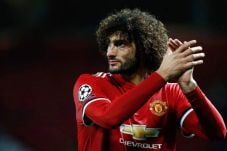 Fellaini Perbarui Kontrak...