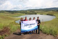 Pesona Indahnya Danau...