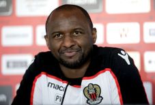 Balotelli Membelot di...