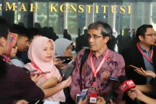 Uji Materi PT, MK Minta...